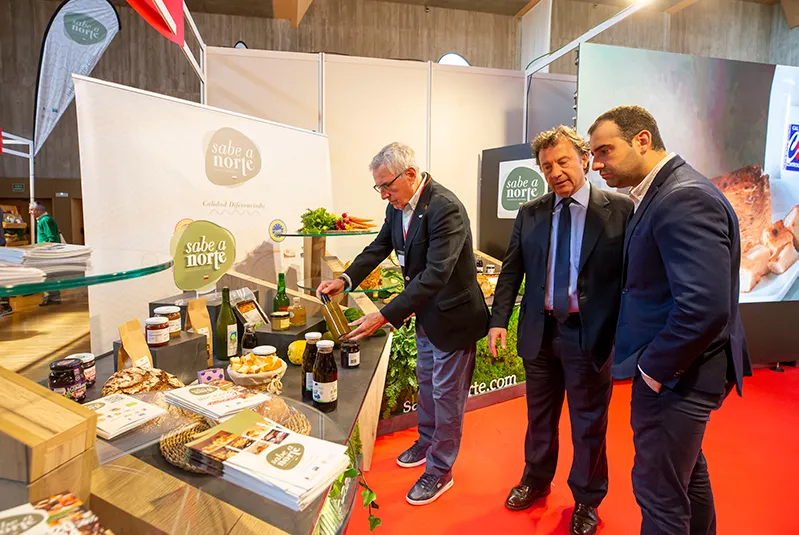 Palencia destaca la «gran» aceptación de la calidad de los alimentos de Cantabria entre los nuevos consumidores