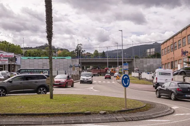Noticias de Cantabria | El Cántabro | El Ministerio de Transportes y Movilidad Sostenible se compromete a estudiar la ejecución de un vial auxiliar entre los enlaces de la A-67/A-8 y la Estación del Norte
