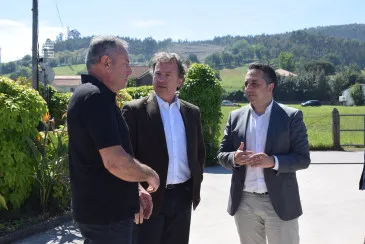  El Gobierno fomentará el cultivo del manzano para suministrar producto local a los elaboradores y comercializadores de sidra cántabra como Somarroza