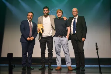  El cortometraje ‘París 70’ de Dani Feixas Roca, galardonado con tres premios en la XIV edición del Festival internacional de cine de Piélagos