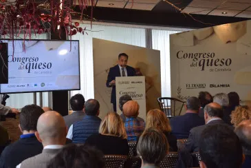  Caramés reivindica el queso como una nueva vía de negocio para muchos artesanos o ganaderías que quieran diversificar su negocio