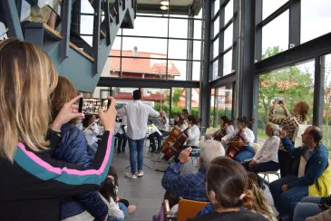  El alumnado de la Escuela municipal de música ofrecerá cinco audiciones además  de clausurar el curso 2023-2024 con un concierto en el Teatro Vimenor