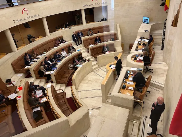 EL PARLAMENTO APOYA LA FINANCIACIÓN DEL ‘PROYECTO LEGADO’ Y LA ELIMINACIÓN DE BARRERAS ARQUITECTÓNICA