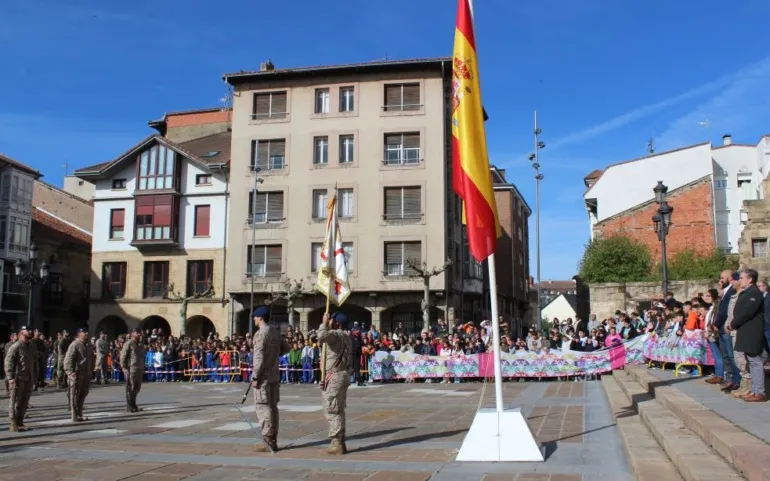  Reinosa acoge a la Guardia Real