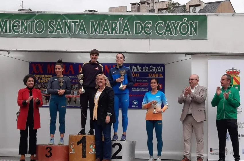  Miles de personas arropan la XX Milla de Sarón en el gran homenaje a su impulsor Gastón Gómez