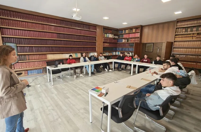  Un centenar de personas en los cursos que pone en marcha Cámara Torrelavega
