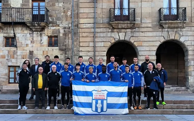  Felicitación municipal al C.D. Naval por certificar su permanencia en Tercera División