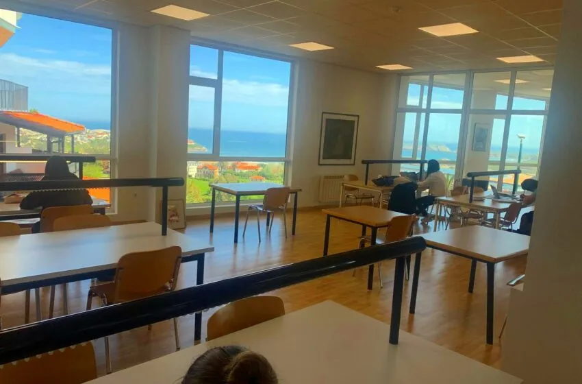 La Biblioteca municipal de Suances amplía sus horarios como sala de estudio