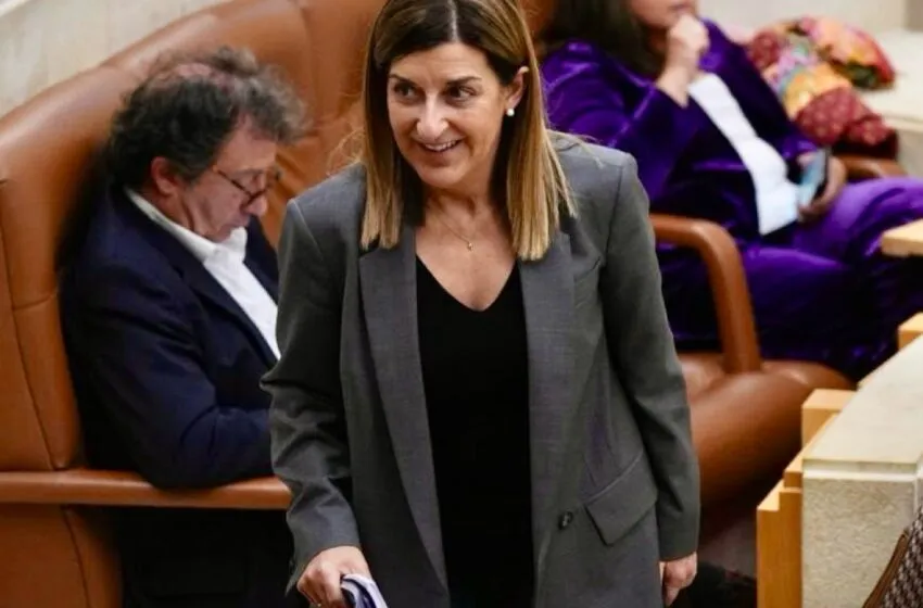  Buruaga anuncia el comienzo de las obras del parque eólico de El Escudo en la segunda quincena de este mes