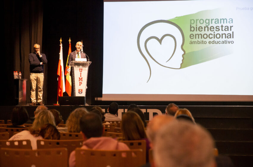  Silva destaca el papel fundamental de la comunidad educativa en la salud «integral» del alumnado de Cantabria