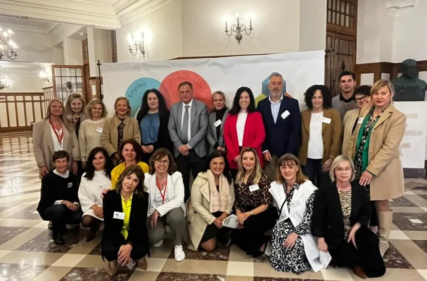  Ayuntamiento y Gobierno organizan una jornada de encuentro de las lanzaderas de empleo