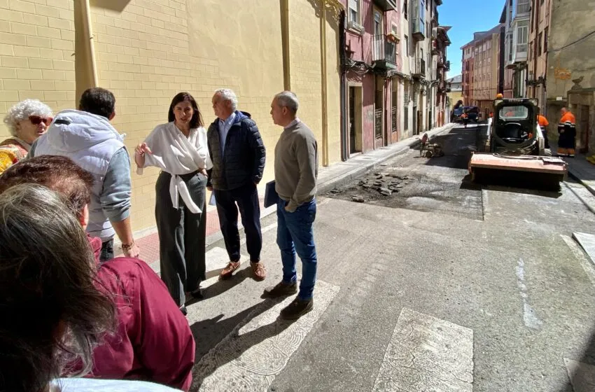 Noticias de Cantabria | El Cántabro | El Ayuntamiento realiza obras de pavimentación en la calle San Celedonio