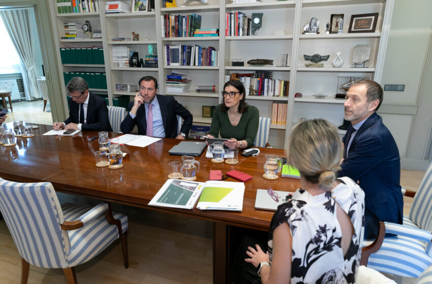  Igual aborda con el ministro de Transportes el inicio de la obra de integración ferroviaria en 2026