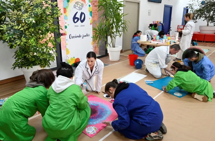 Gema Igual felicita al Colegio Padre Apolinar con motivo de su 60 aniversario