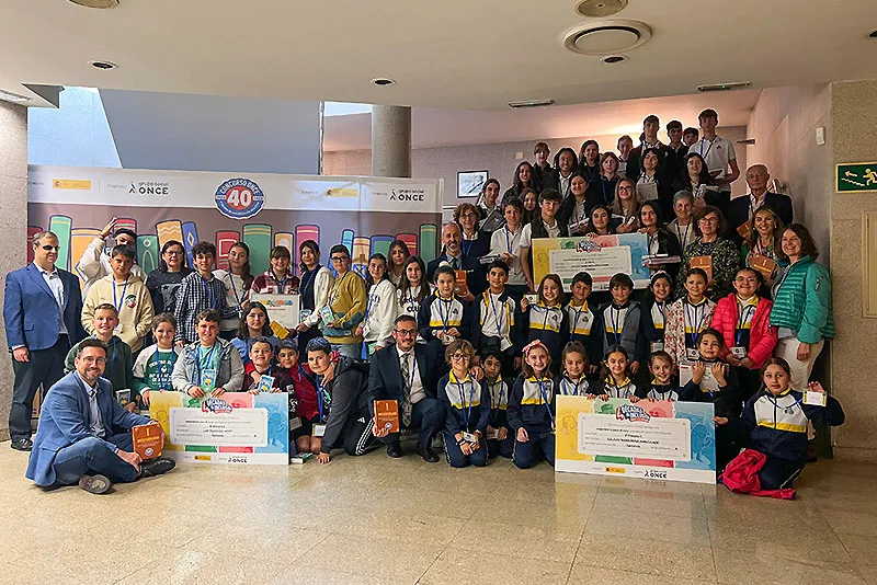  Los colegios María Reina Inmaculada de Santander y Pedro del Hoyo de Colindres, ganadores de la 40 edición del concurso escolar del Grupo Social ONCE