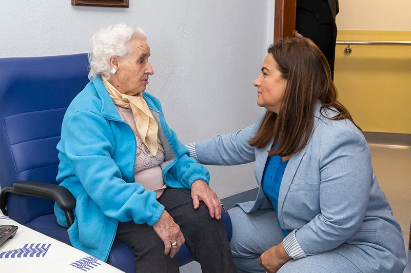  El Gobierno «no escatimará en esfuerzos» para mejorar la atención a personas con dependencia y discapacidad