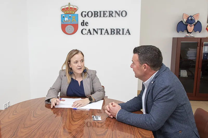  La Consejería de Presidencia renovará el parque infantil de Quintanilla de Lamasón y habilitará una nueva zona para mayores