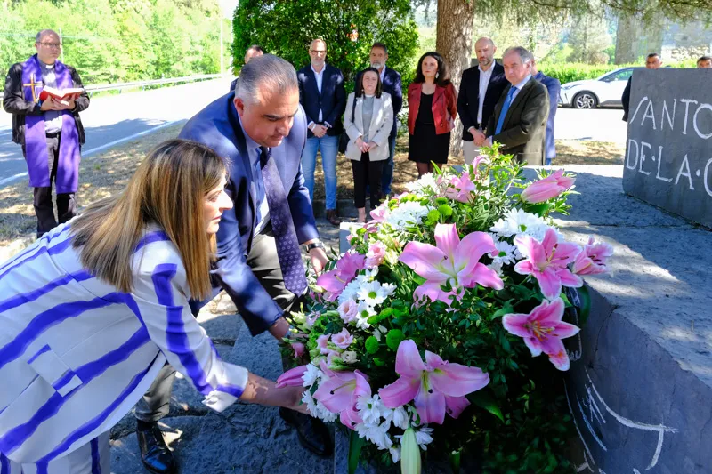  Buruaga asegura que el «gran empujón» en la obra pública en Cantabria «se empieza a notar» en el crecimiento económico y en el empleo