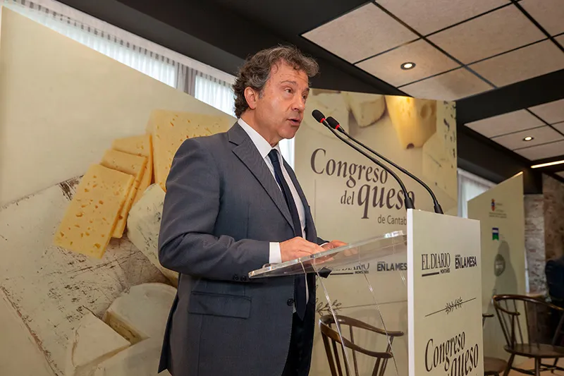  Palencia cree «imprescindible» concienciar y educar sobre la variedad y calidad de los quesos de Cantabria para asegurar un sector con posibilidades «reales» de crecimiento