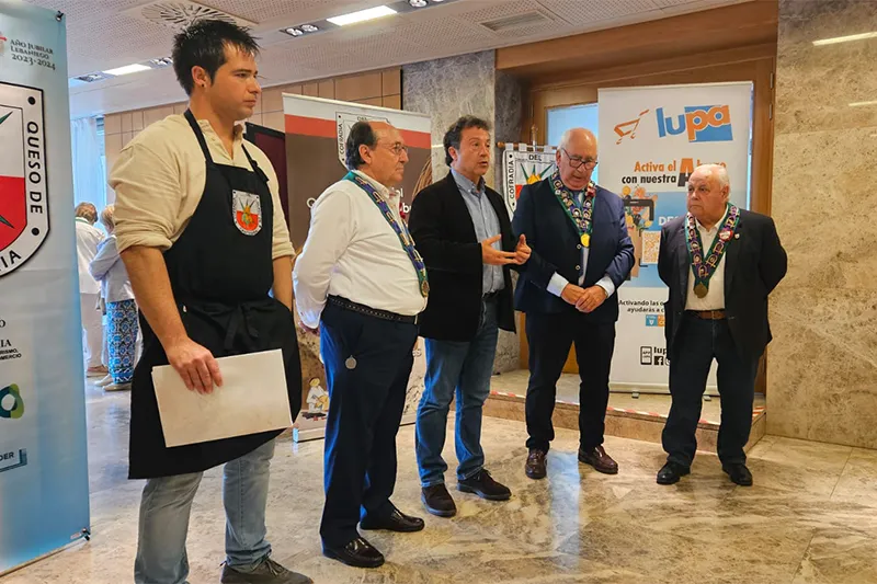 Palencia destaca la excelente calidad y variedad de los quesos azules que se elaboran en Cantabria