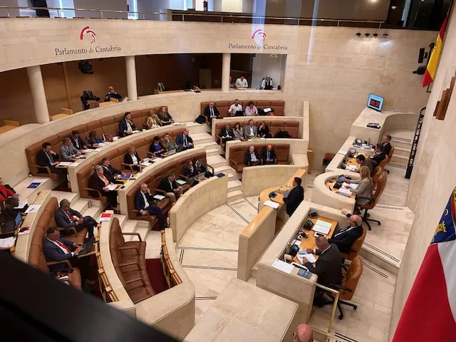  EL PARLAMENTO APRUEBA POR UNANIMIDAD ‘DAR UNA SOLUCIÓN DEFINITIVA’ A LOS AFECTADOS POR LOS DERRIBOS