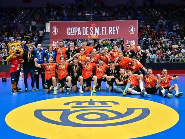  Este martes, homenaje al Bathco BM Torrelavega por su subcampeonato de la Copa del Rey