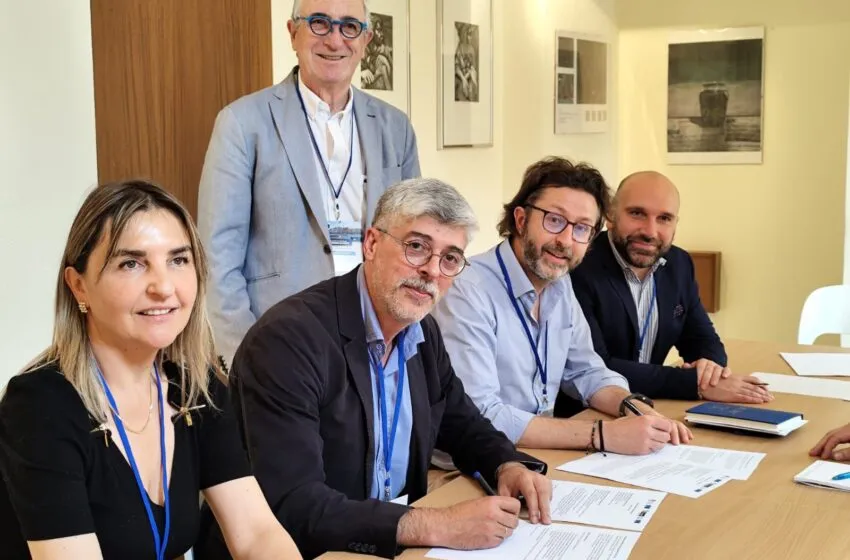 La Federación Europea del Camino de Santiago y la Vía Francígena que recorre Europa oficializan el “acuerdo de Potes” para la promoción conjunta