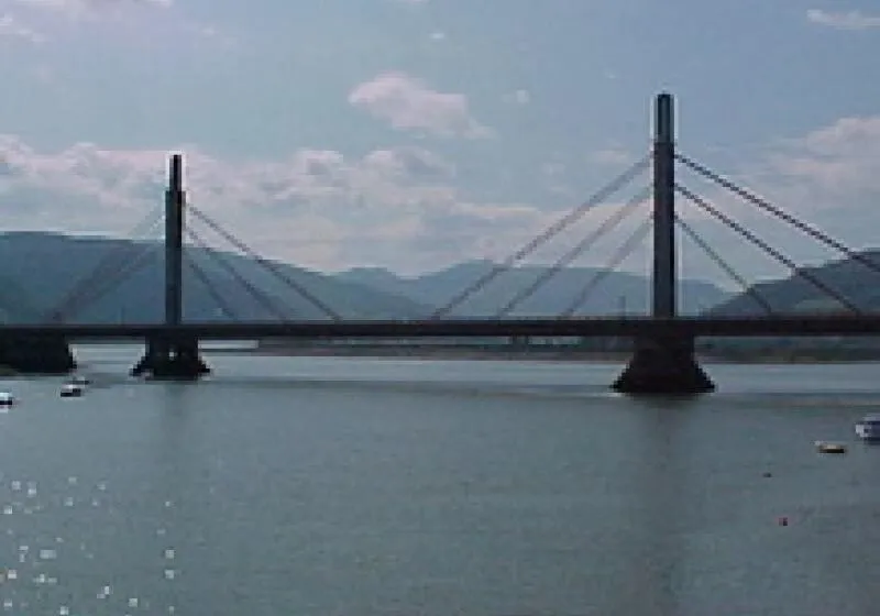 Noticias de Cantabria | El Cántabro | Transportes licita por 8,5 millones de euros un contrato para evaluar y prevenir patologías en puentes y taludes singulares de la RCE, entre ellos el de Treto.