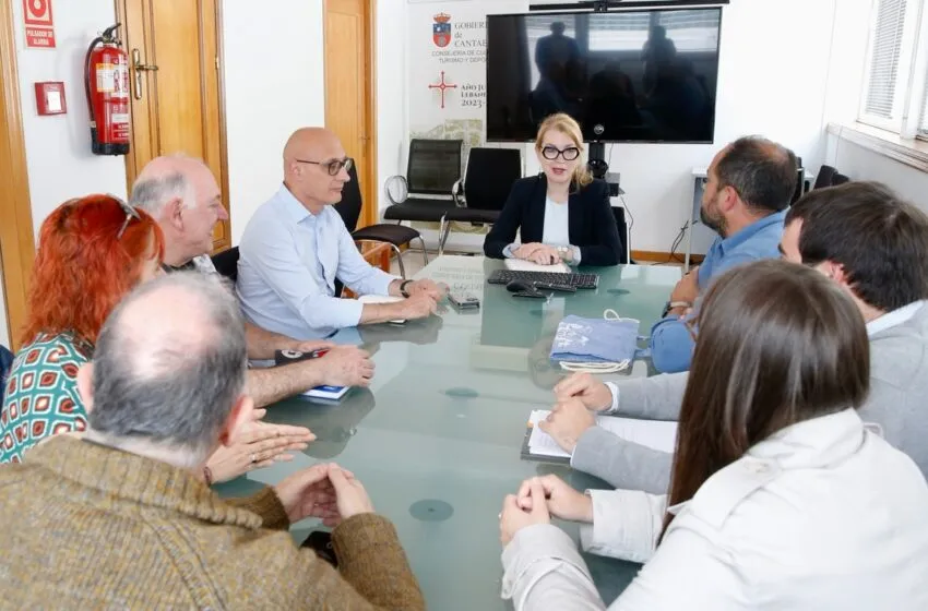  Eva Guillermina Fernández señala el apoyo económico del Gobierno en la organización de festivales folk en Cantabria a través de ayudas públicas