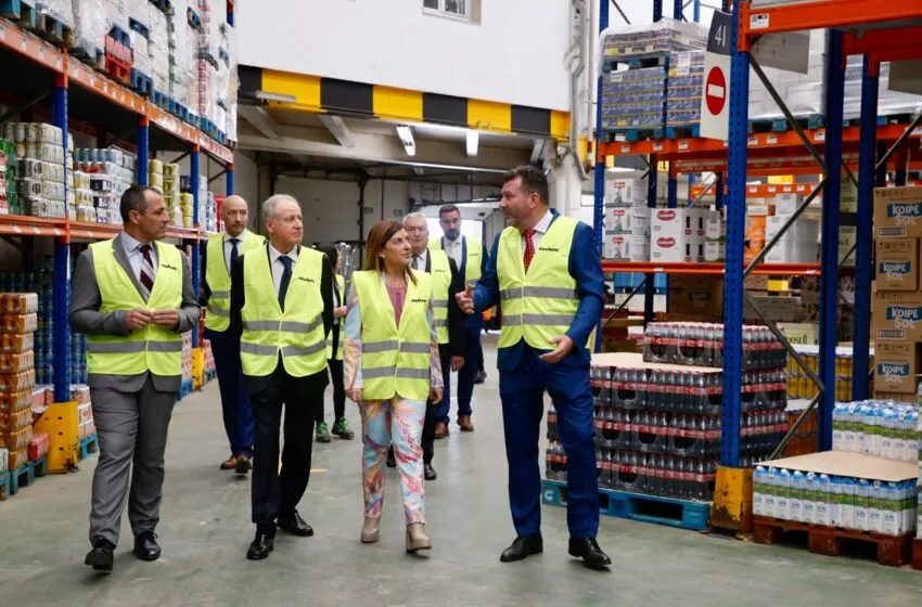  Buruaga destaca el «acento cántabro» de Covirán y felicita sus 21 años de «arraigo» en la comunidad autónoma