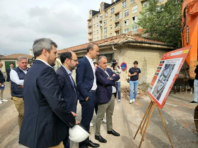  El aparcamiento en altura del exterior del Mercado Nacional de Ganados estará en funcionamiento a finales de 2025