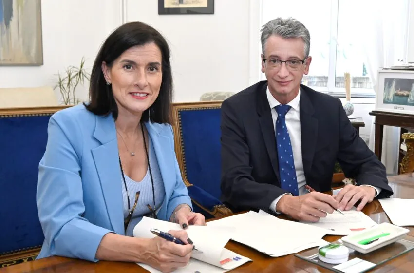  Santander firma un convenio con el Colegio Notarial para agilizar la gestión del IBI y plusvalía