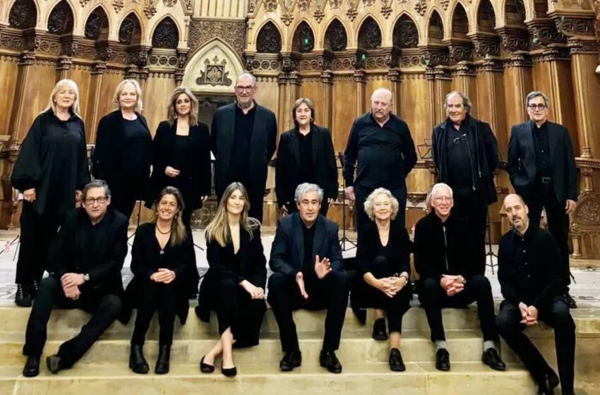  La Fundación Comillas acoge el concierto ‘Música entre vitrales’ del Coro de Cámara A Cappella de Santander
