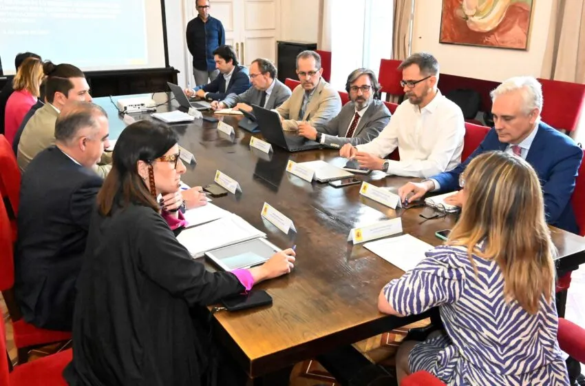 Igual expresa su satisfacción con los avances en la integración ferroviaria: plazos y financiación