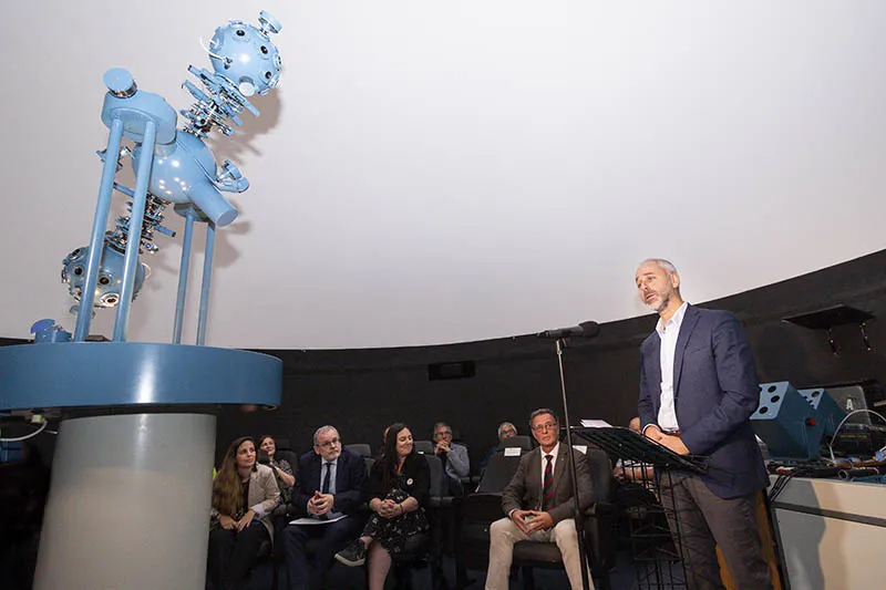  Sergio Silva asiste a la reapertura del Planetario de la Escuela de Náutica