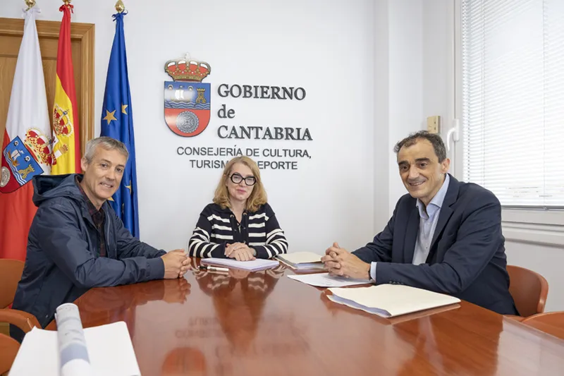  Eva Guillermina Fernández destaca el «potencial» de Alfoz de Lloredo para el desarrollo de proyectos culturales y turísticos «de calidad»