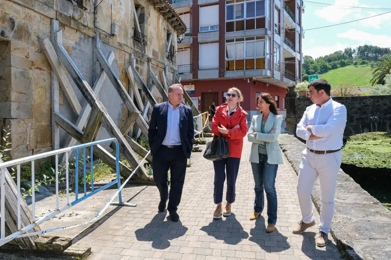El Gobierno de Cantabria mejorará mobiliario urbano y señales turísticas en Limpias y Seña