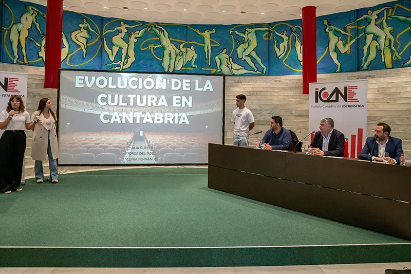  Estudiantes de los colegios Jardín de África y La Salle, reconocidos en el XV Concurso Escolar de Trabajos Estadísticos del ICANE