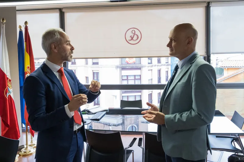  Silva destaca el peso de la Formación Profesional en Los Corrales de Buelna, ayuntamiento que cuenta con cerca de 500 alumnos matriculados en estos estudios