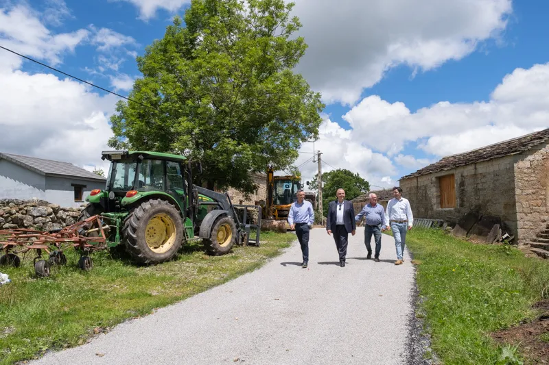  Fomento mejora los accesos de varios caminos de San Pedro del Romeral
