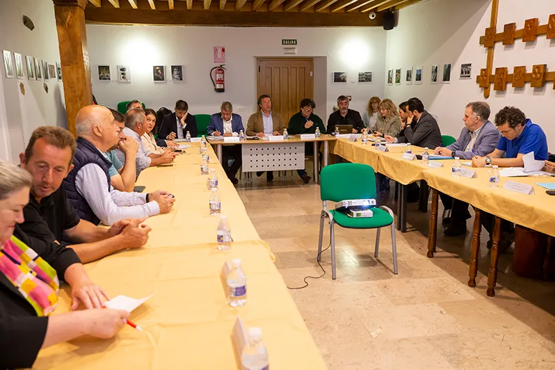  El Gobierno potenciará el Parque Natural Saja-Besaya con nuevas medidas de conservación y dinamización de «una de las grandes joyas naturales y paisajísticas de Cantabria»