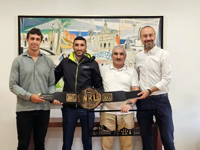 Noticias de Cantabria | El Cántabro | López Estrada recibe a Shamo Eyvazov, Campeón de España de kick boxing