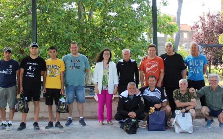 Noticias de Cantabria | El Cántabro | Prieto, Julián y David ganaron el Torneo de Petanca de Santiago