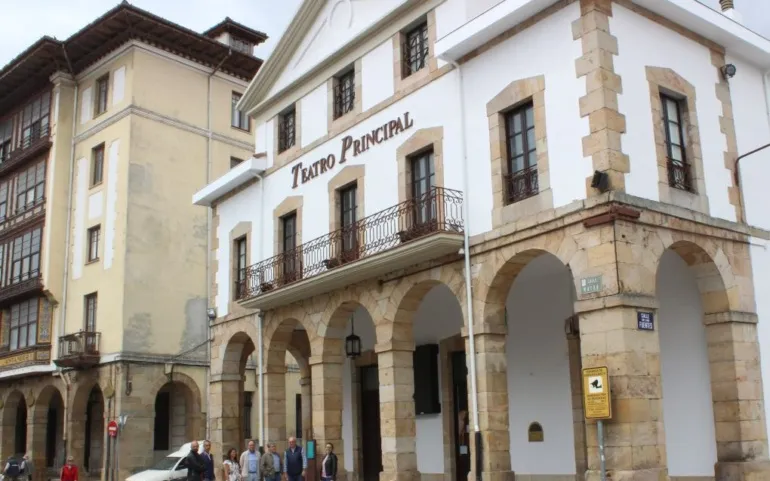 Noticias de Cantabria | El Cántabro | Recepcionada la obra de mejoras en la accesibilidad y adaptaciones efectuadas en el Teatro Principal