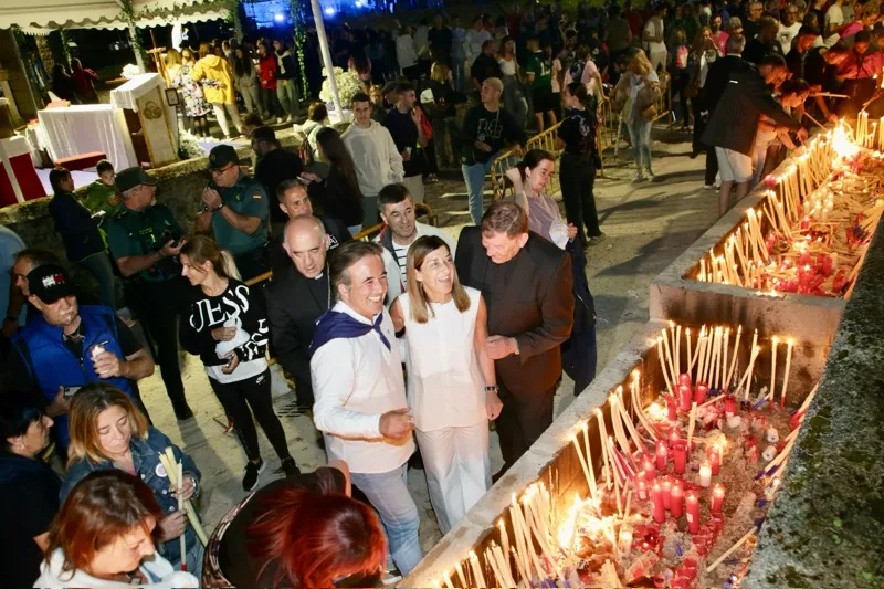 Noticias de Cantabria | El Cántabro | La presidenta Buruaga se suma a la celebración de la festividad de Nuestra Señora del Carmen en Revilla de Camargo