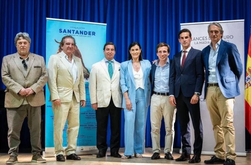  Gema Igual presenta la Feria de Santiago en la Casa de Cantabria en Madrid