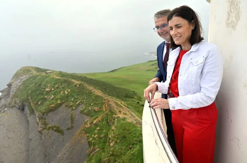  Igual destaca la implicación del Puerto en la transformación cultural de la ciudad