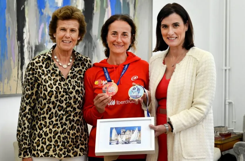  Igual felicita a los equipos del ACN Marisma por sus éxitos en el Campeonato de España de Salvamento