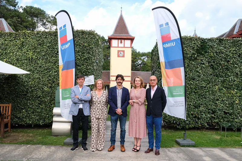 Noticias de Cantabria | El Cántabro | Eva Guillermina Fernández asiste al acto de entrega del XIV Premio UIMP a la Cinematografía al actor cántabro Eduardo Noriega
