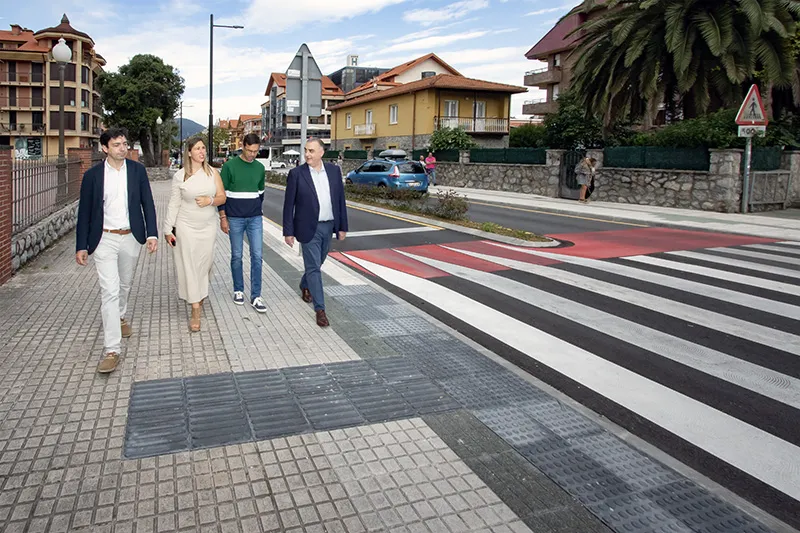  Media confirma en Noja la adjudicación de las obras de la glorieta en la CA- 147 en el cruce del Hoyo y de la estación de autobuses